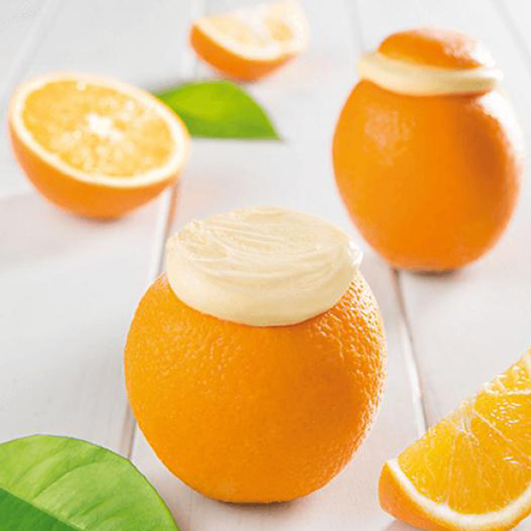 גלידת תפוז בתוך תפוז